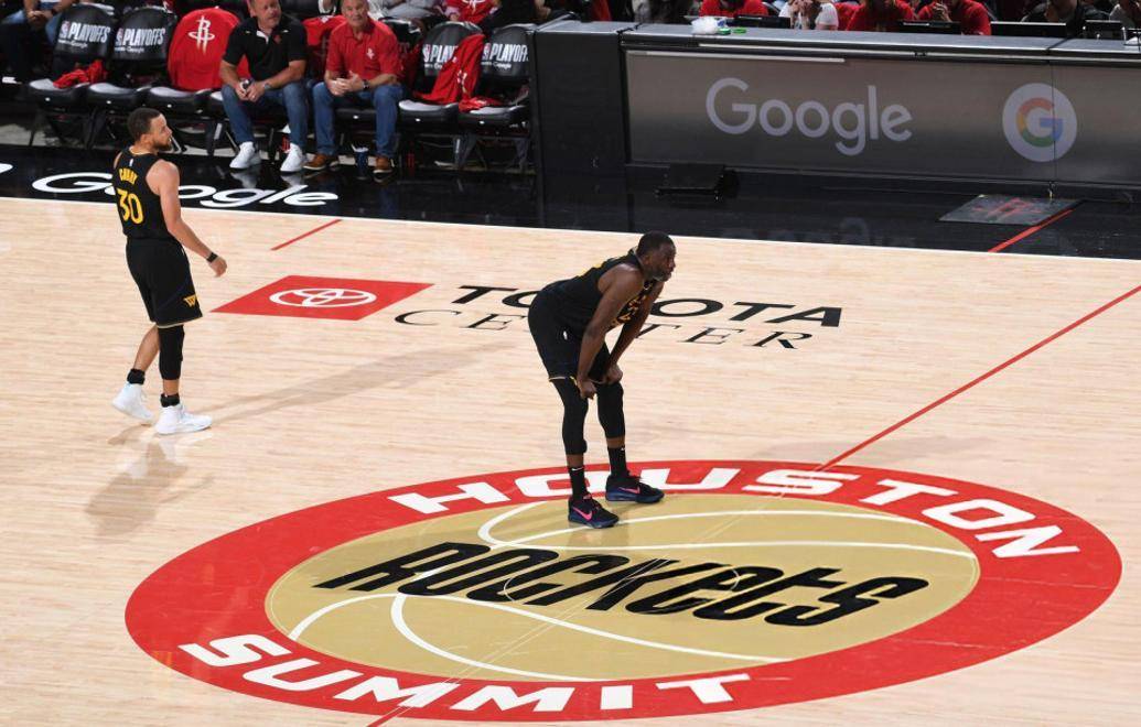 星空体育app-前NBA巨星重返球场，助力球队逆袭(前nba巨星重返球场,助力球队逆袭的是谁)