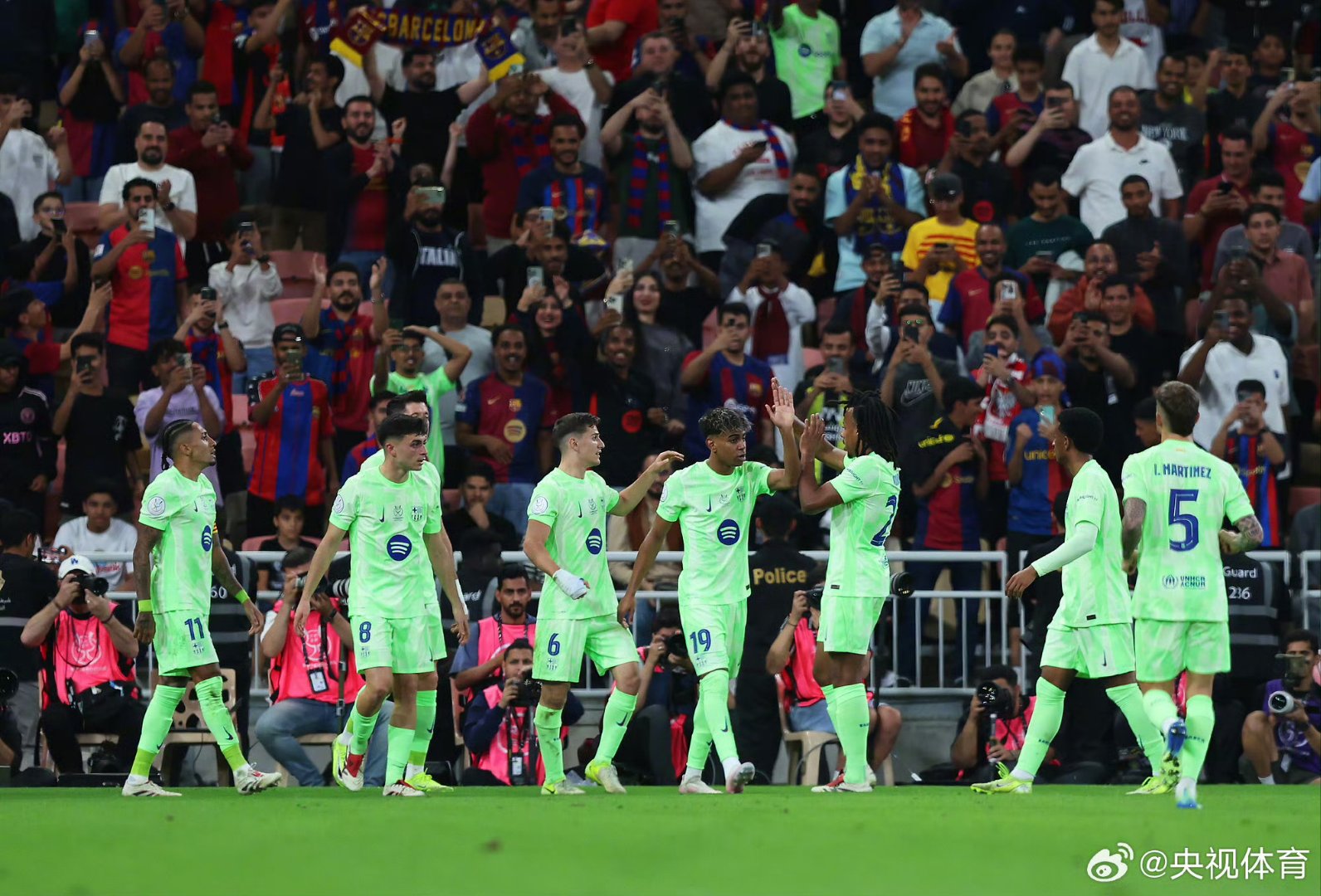 星空体育在线登录-塞尔日亚击败西班牙队，豪取三分(塞尔日亚击败西班牙队,豪取三分球)