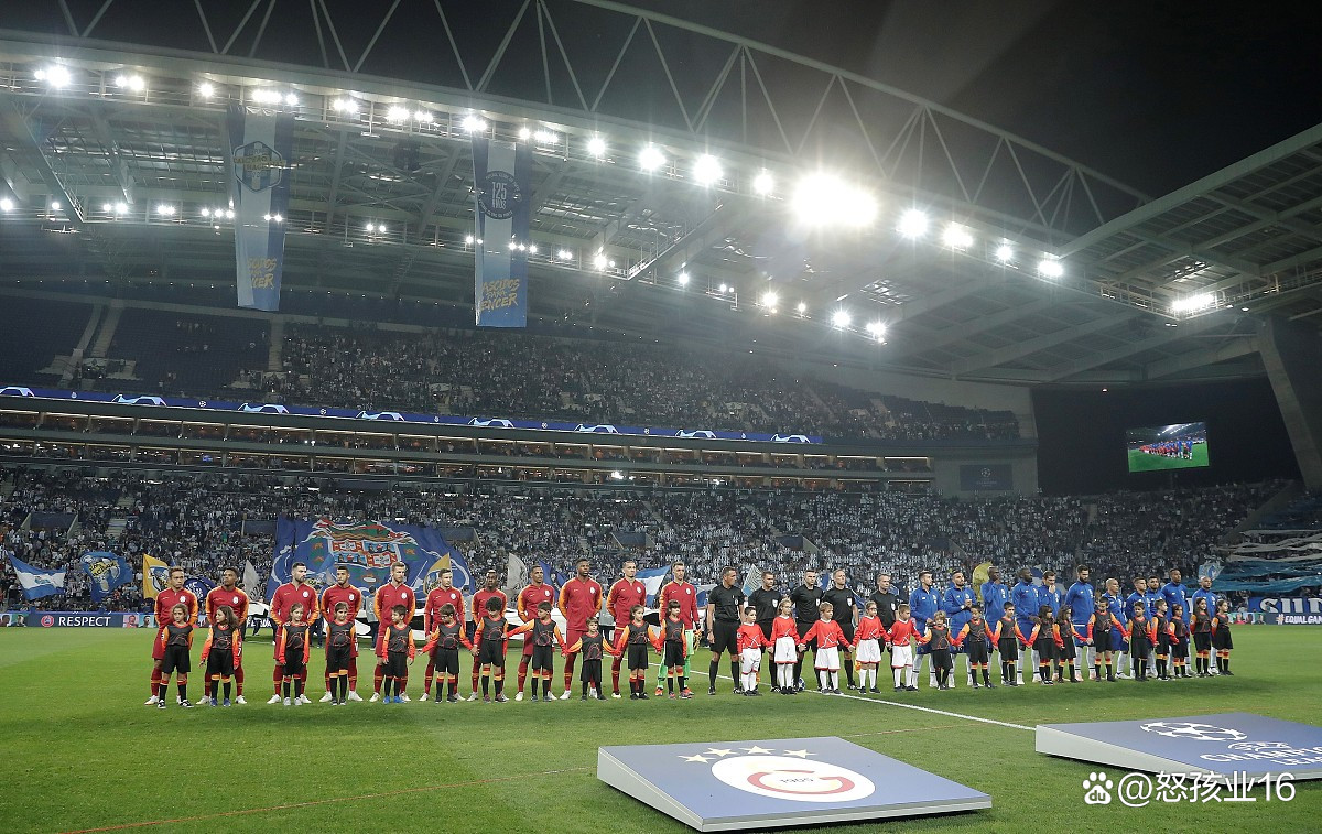 星空体育登录-包含巴塞罗那主场战平拜仁慕尼黑，小组出线形势未明的词条