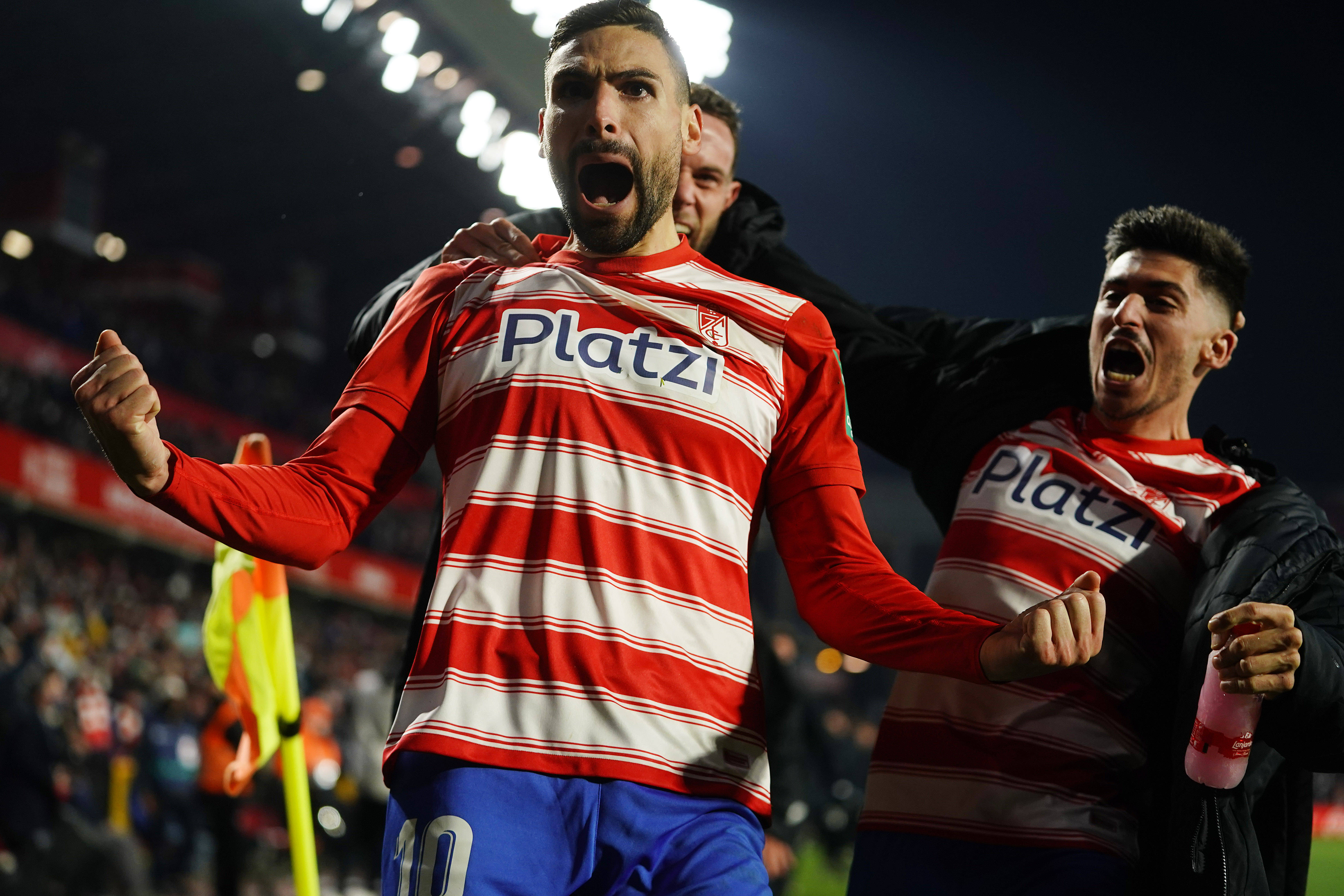 星空体育地址-格拉纳达主场大胜，反超对手晋级