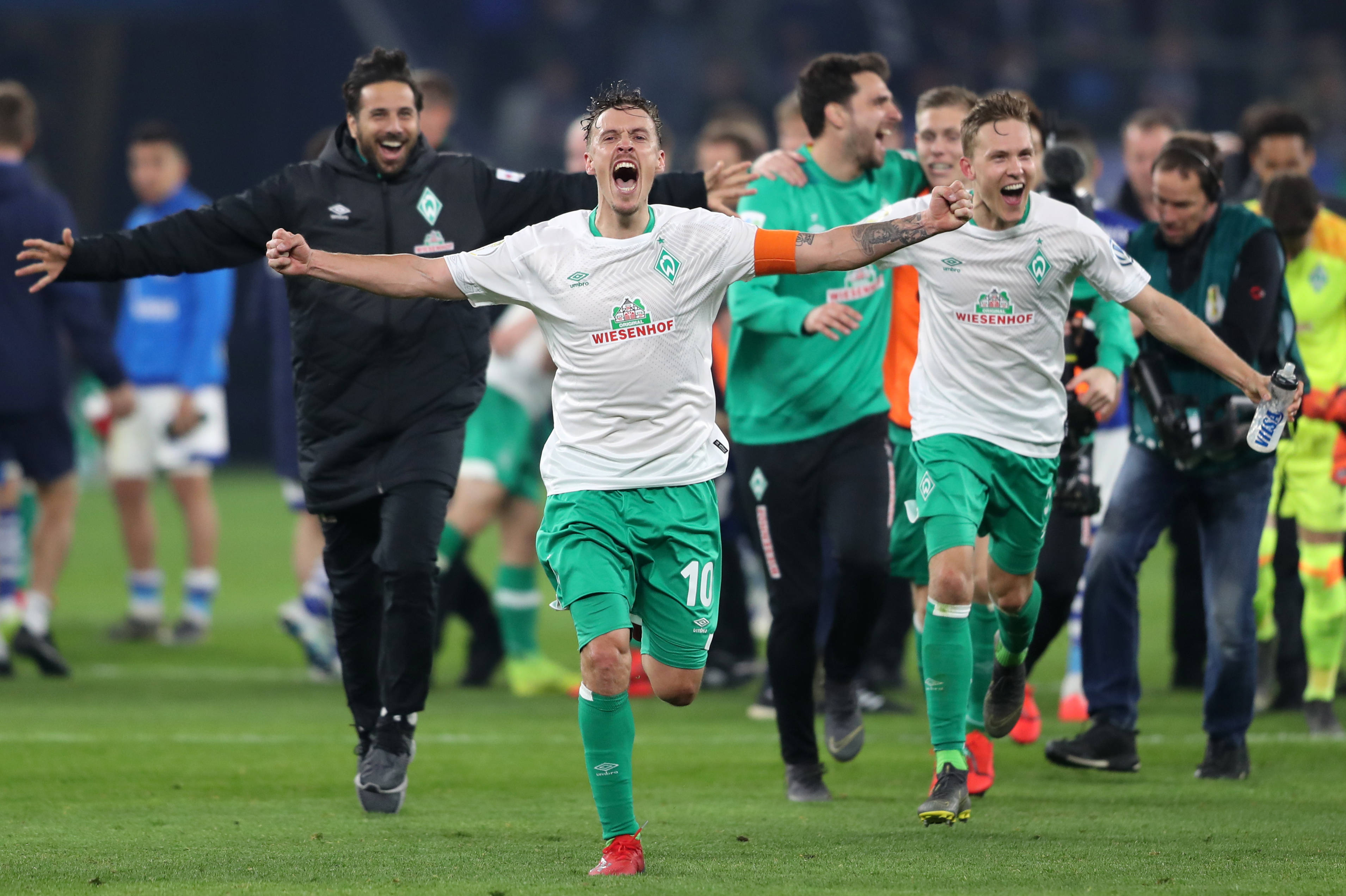 雷根斯堡球队在德甲赛场上展现实力 雷根斯堡球队在德甲赛场上展现实力