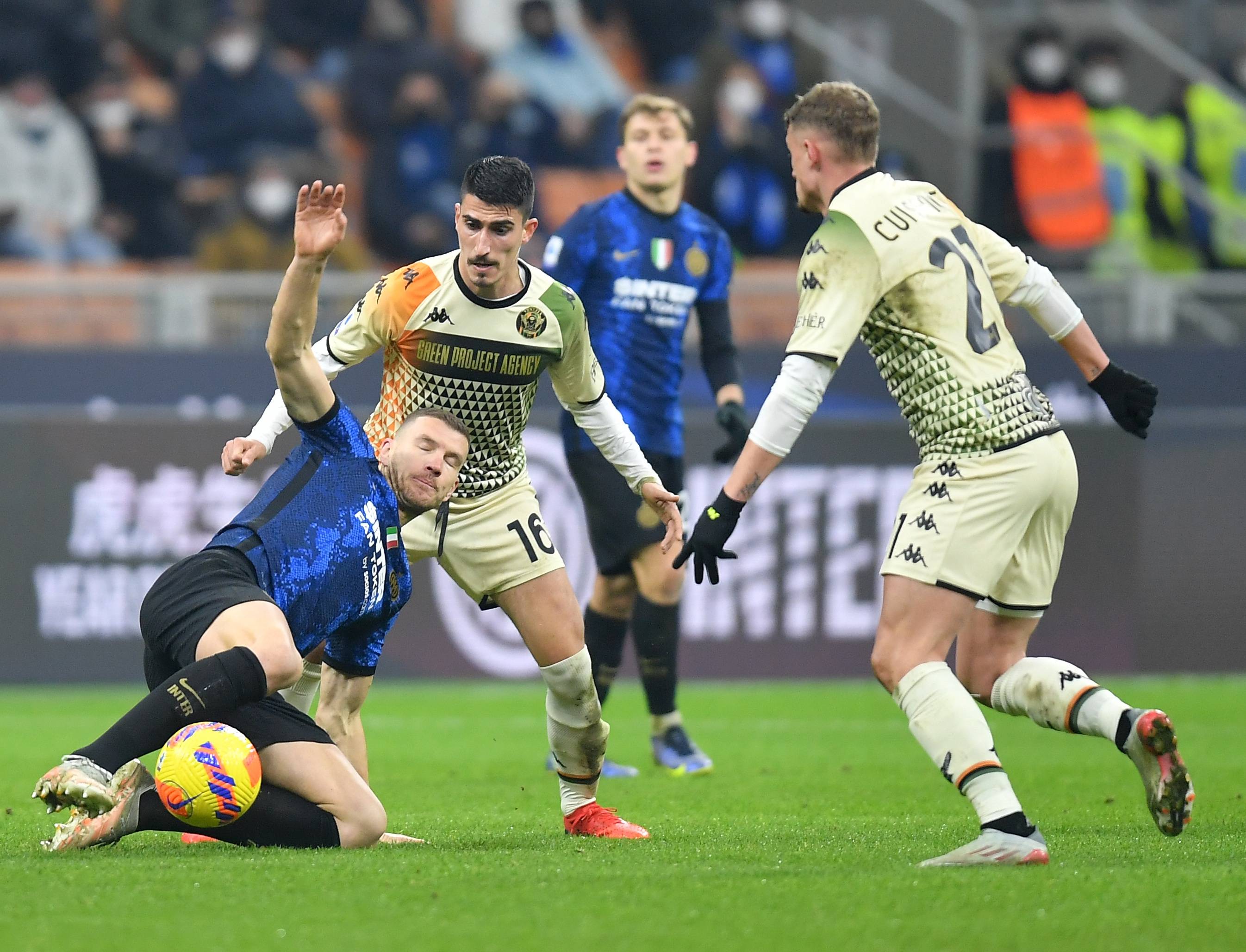 星空体育注册-挪威队赢球收官，表现稳定出类拔萃