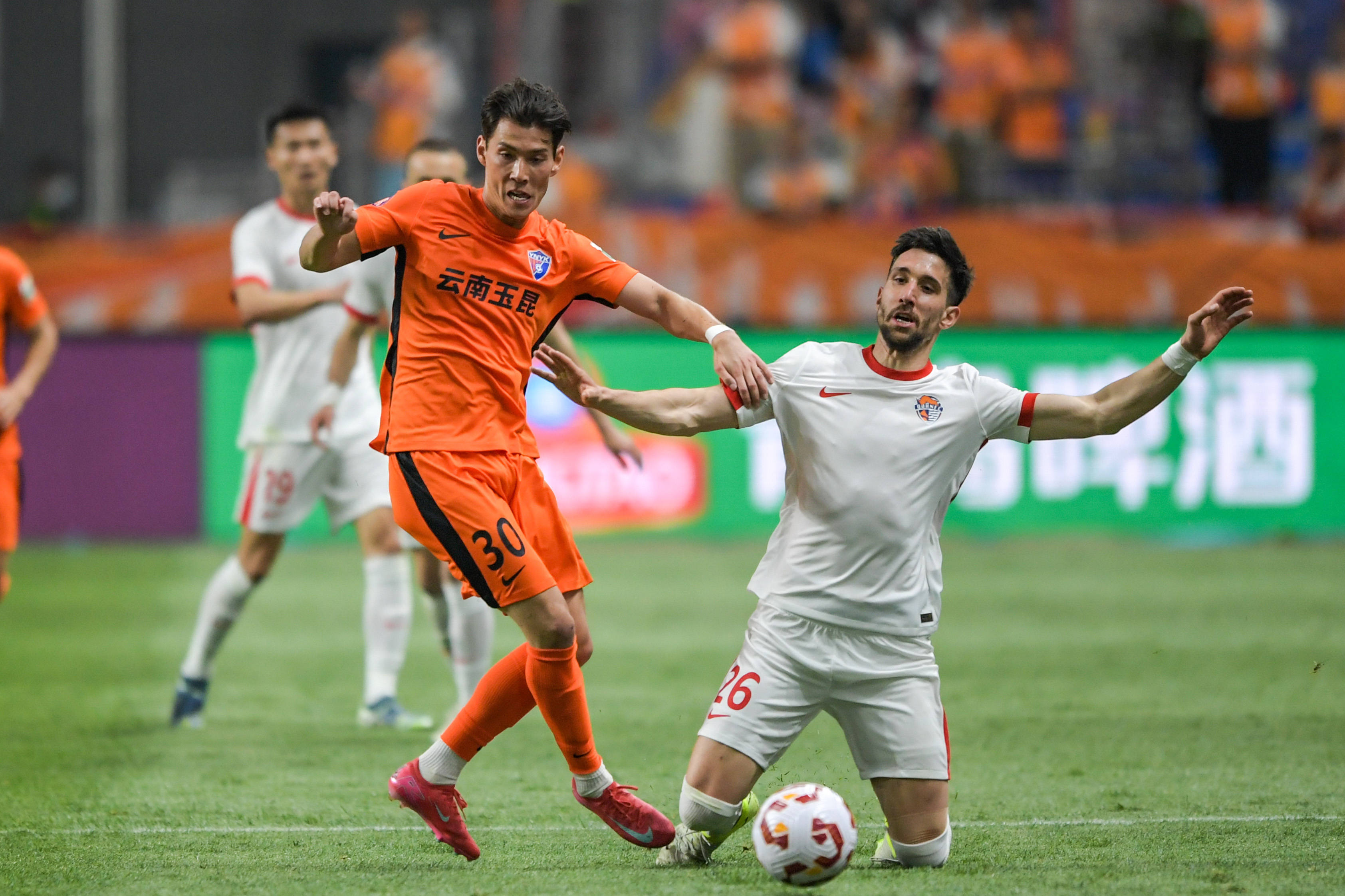 国际足坛赛事备战出击，比赛即将打响