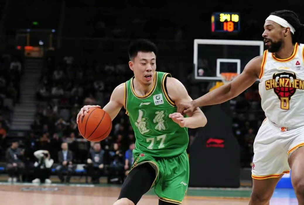 广东篮球队击败辽宁男篮壮大队伍 广东篮球队击败辽宁男篮壮大队伍