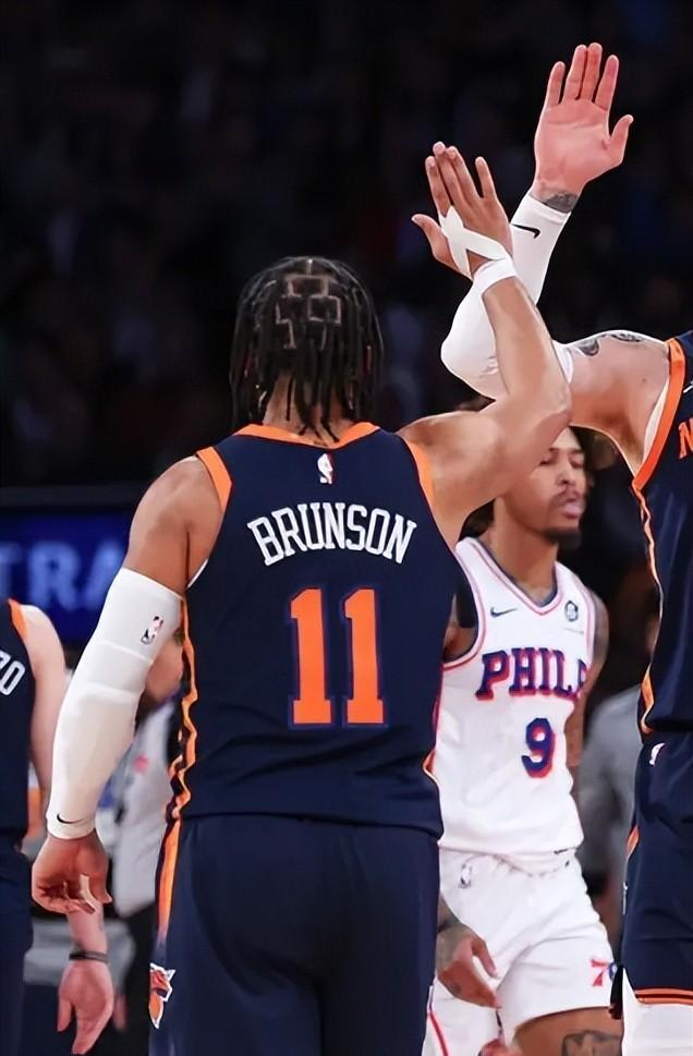 76人队伤员回归状态未知，球迷担忧球队成绩的简单介绍