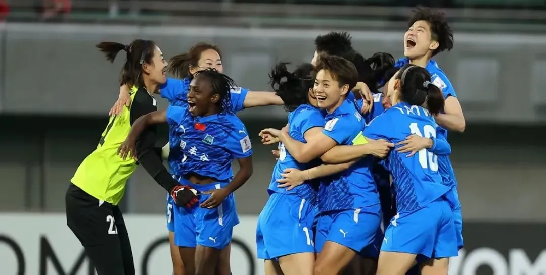 强强对话：女子足球联赛两支强队将在周末上演对抗