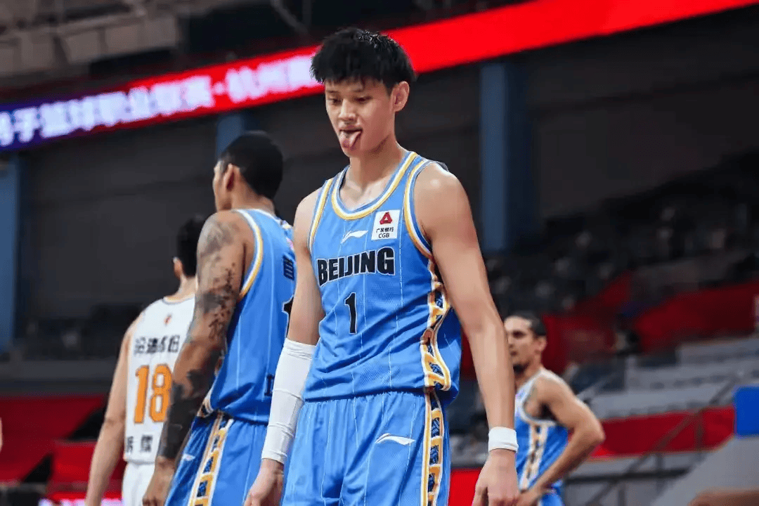 篮球赛季结束,球队备战新赛季重建 篮球赛季结束,球队备战新赛季重建