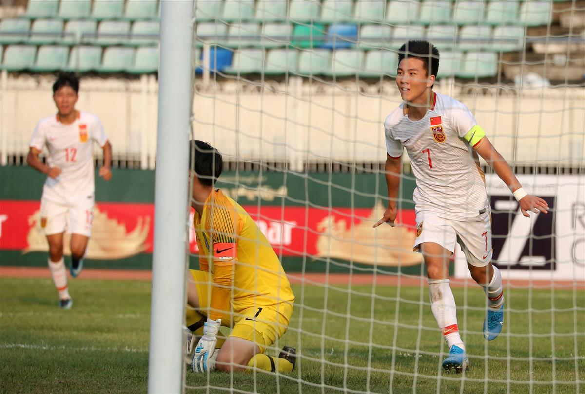 星空体育官网app-意大利队员表现抢眼，力争跻身前四的简单介绍