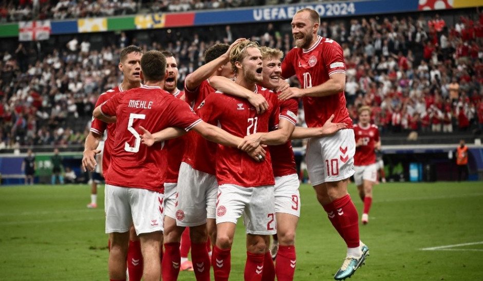 包含丹麦队力压对手,晋级欧国联半决赛的词条 包含丹麦队力压对手,晋级欧国联半决赛的词条