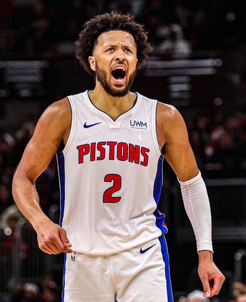 球队连续客场不胜，主帅面临严峻考验