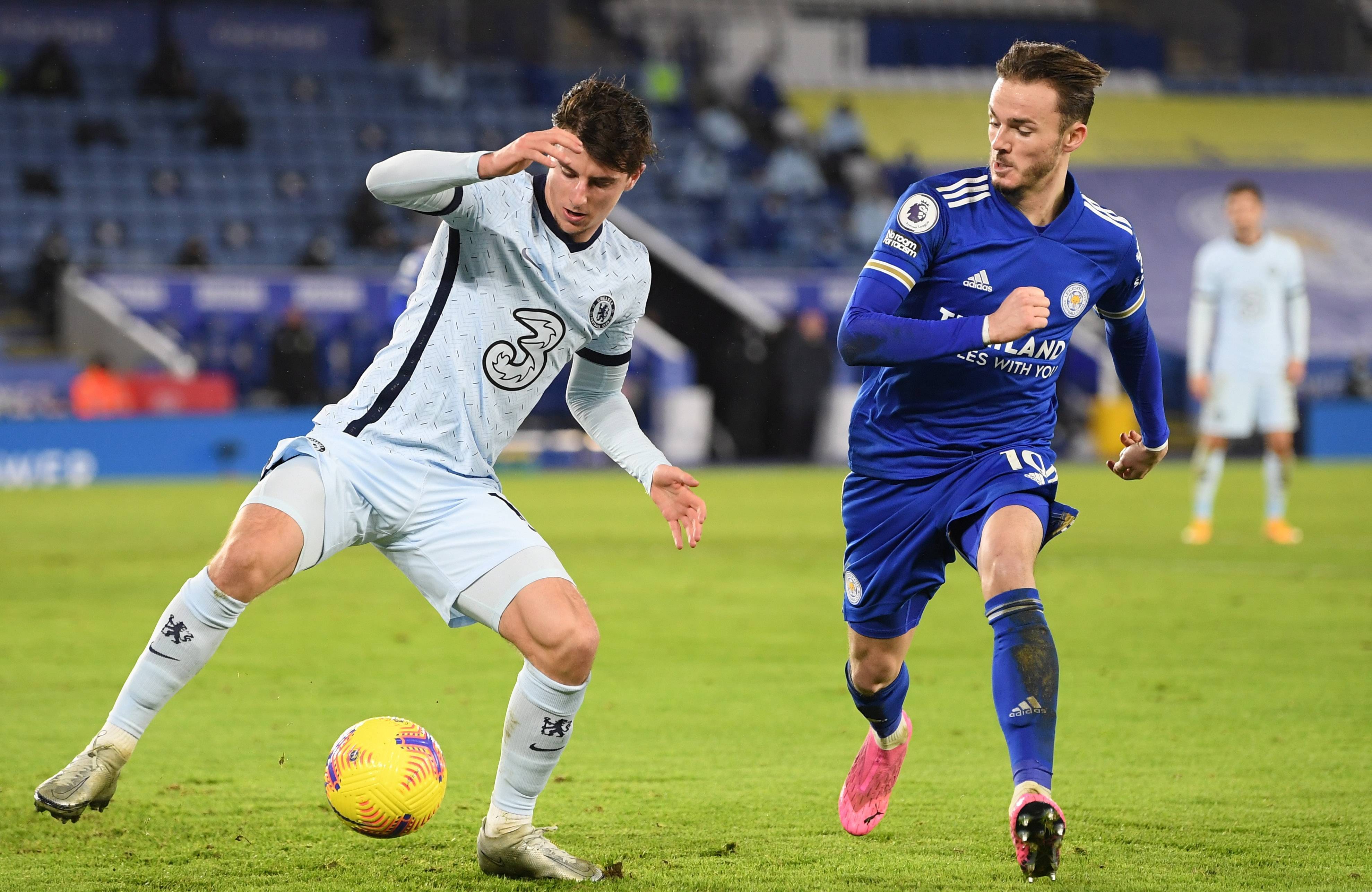 包含纽伦堡客场失利，球队面临连败危机的词条