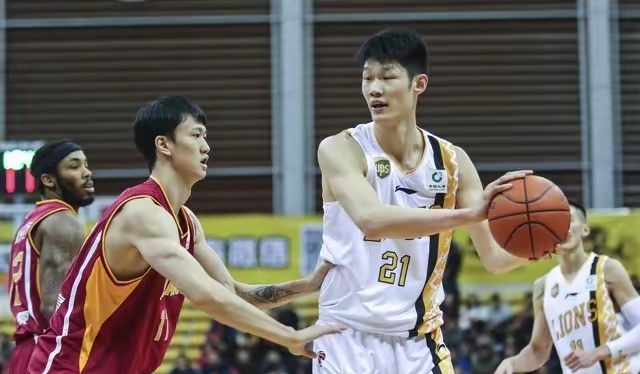 星空体育官网-CBA最佳阵容出炉冠军球队包揽各项奖项