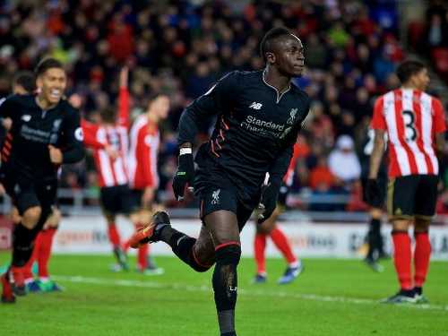 星空体育馆-利物浦主场大胜桑德兰，稳固前四位置的简单介绍