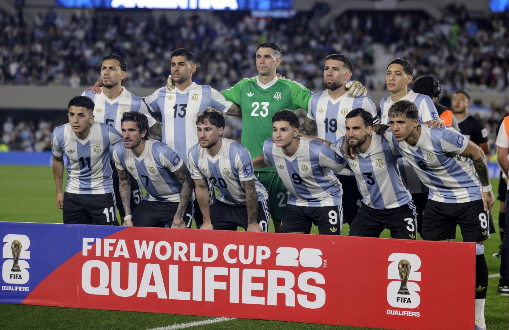 星空体育官网-阿根廷国家队主场实现逆转，跻身欧锦赛四强